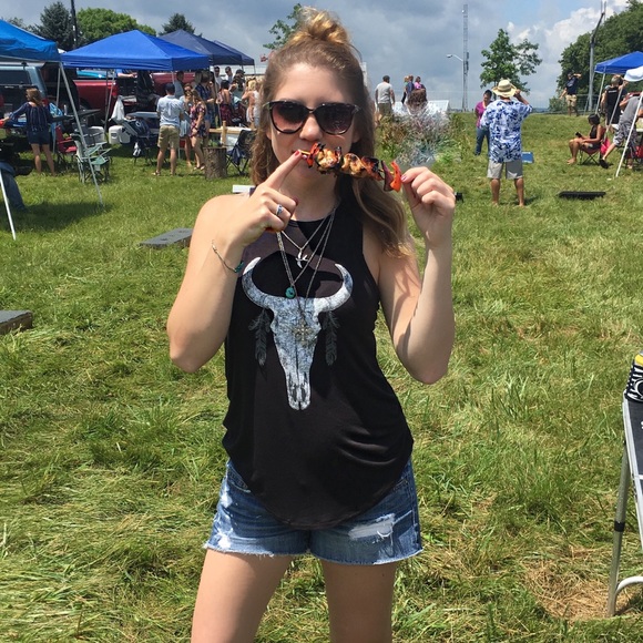 Meet your Posher, Heather - Picture 3 of 6